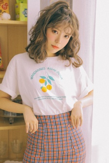 女生泳衣遮肚子
